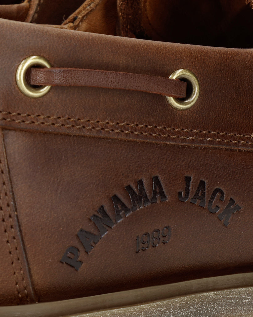 Boat náutico de piel con forro interior de piel. cuero