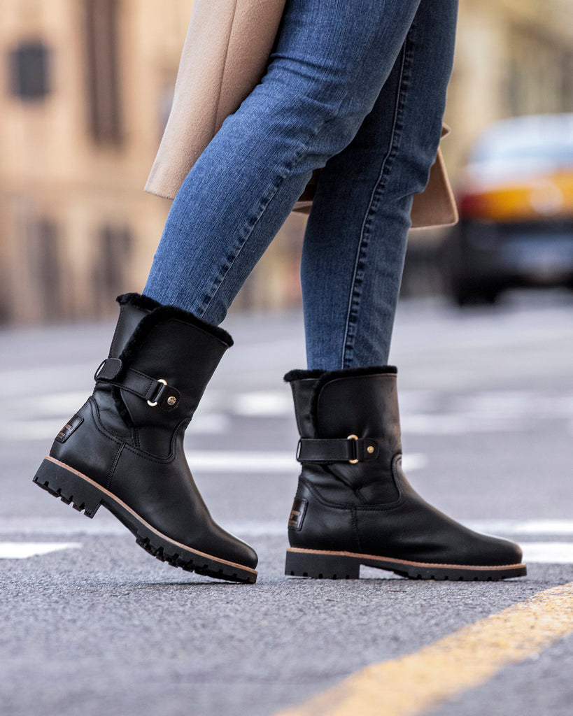 Felia Igloo Trav botas de piel con forro interior de pelo natural. negro