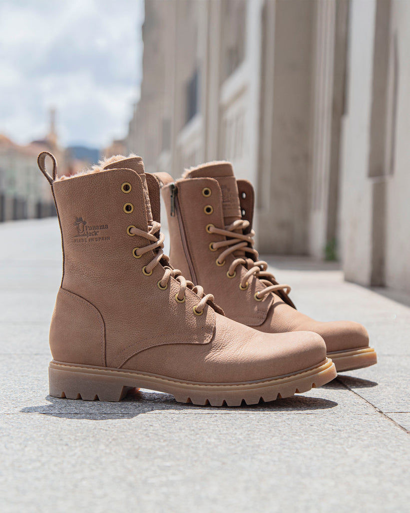 Frisia botas de piel con forro interior de pelo. taupe