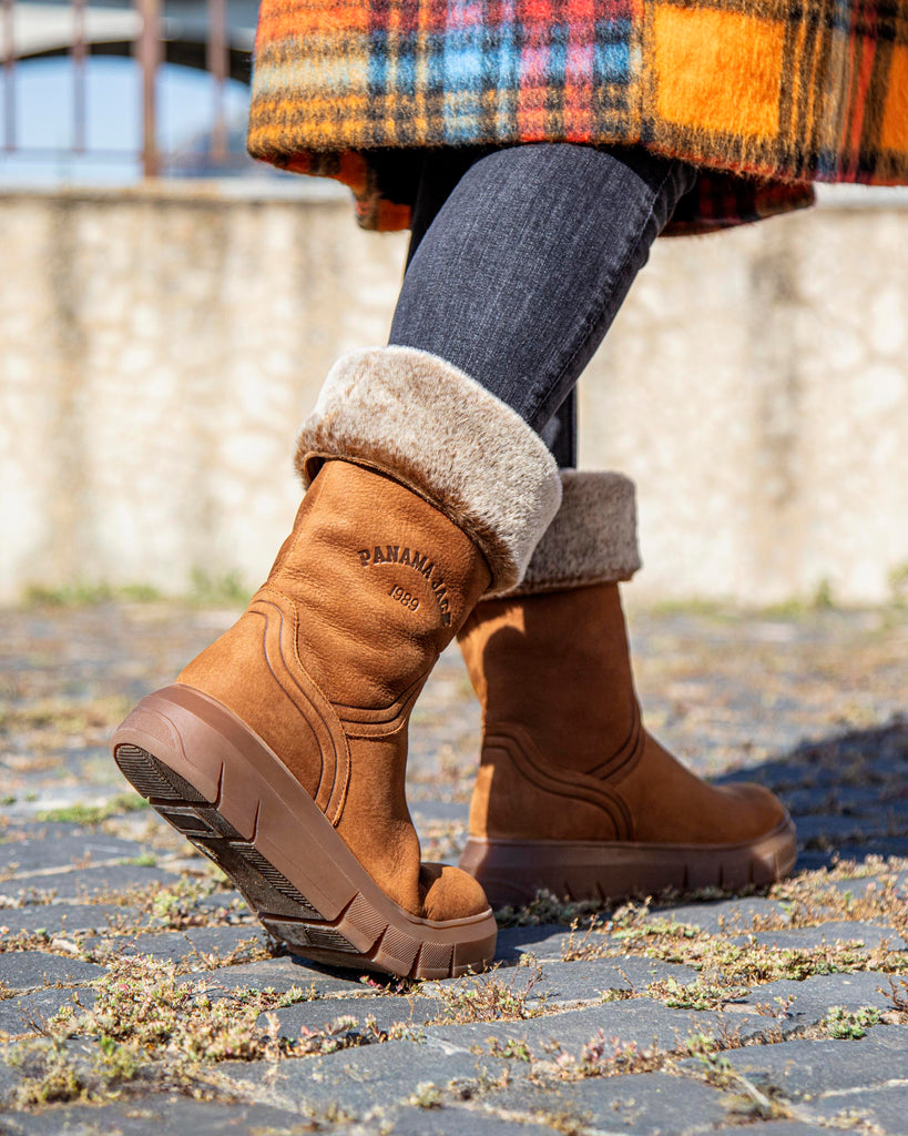 Neck botas de piel con forro interior de pelo. cuero