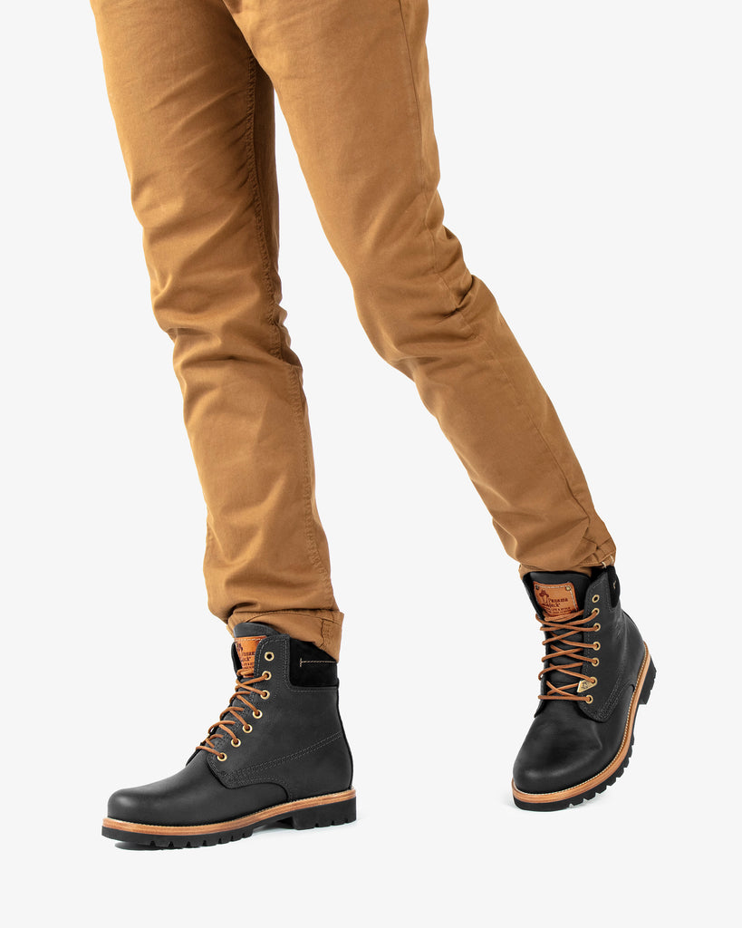 Panama 03 Igloo botas de piel con forro interior de pelo natural. negro