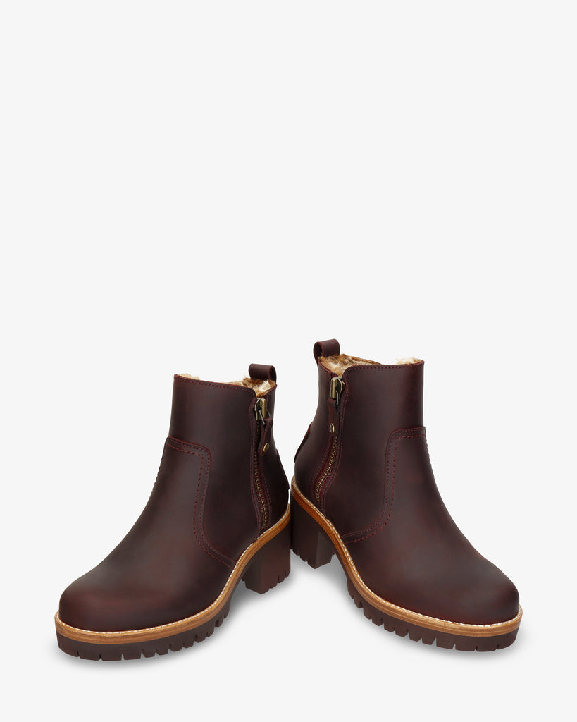 Pauline botín de piel con forro interior de pelo. burdeos