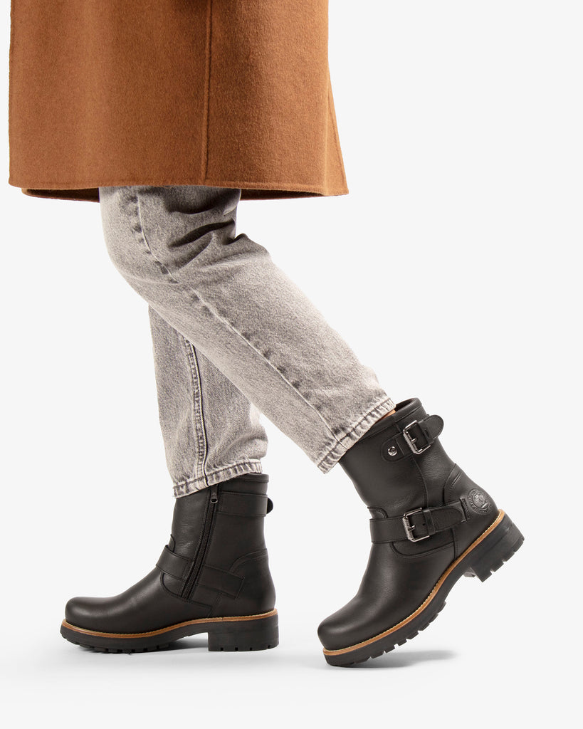 Raily Igloo botas de piel con forro interior de pelo natural. negro